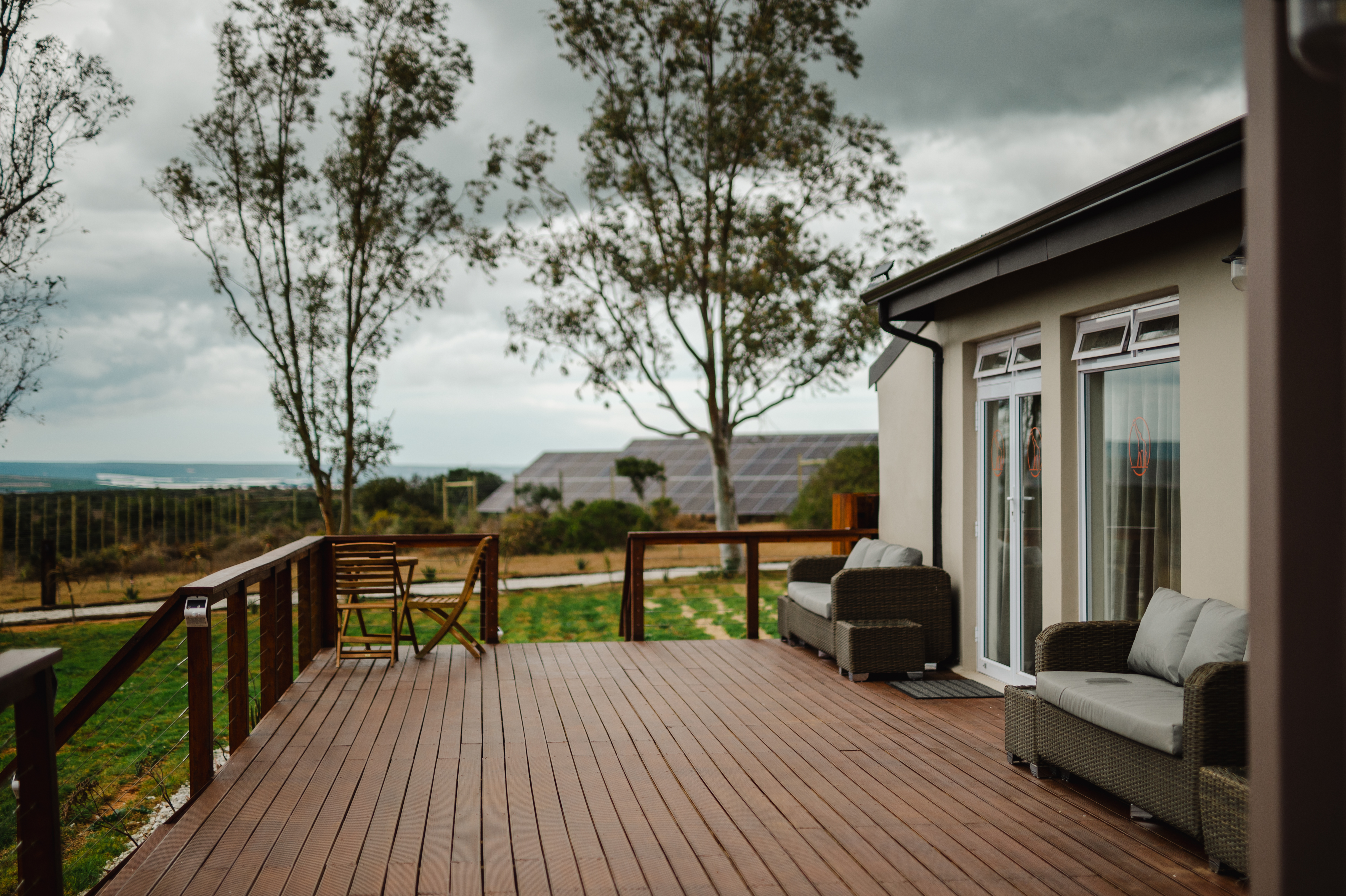 Mavericks Lodge outdoor entertaining area